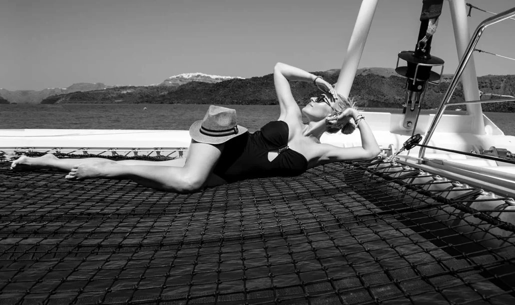 calm-collection-sailing-santorini